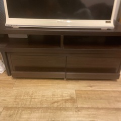 伸縮式テレビ台