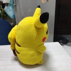 メルカリでは6500円出ています初期のピカチユウだそうです。検索して見て下さい…顔が違うのが分かります…美品です…☝️委託品です…が値段交渉有の画像