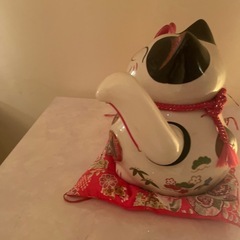 動く招き猫
の画像