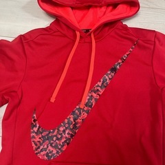 ナイキ　メンズ　パーカー　Sサイズの画像