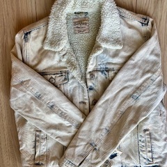 ベルシュカ Bershka レディース裏ボアデニムジャケット