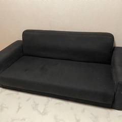 ソファ(黒、３人掛け)お譲りします。