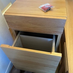 【中古美品】Actus 作業用デスク　木製　ブランド家具　勉強机　チェスト付き