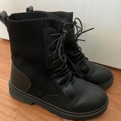 ショートブーツ  22.5cmの画像