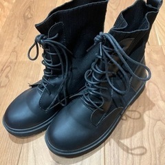 ショートブーツ  22.5cmの画像