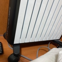 デロンギ　タイマー付き　オイルヒーターの画像