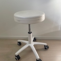 サロンスツール　カバー付きの画像