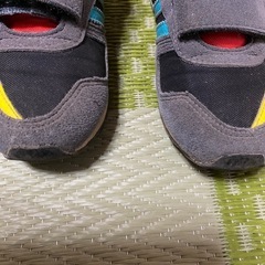 adidas 16㎝
の画像