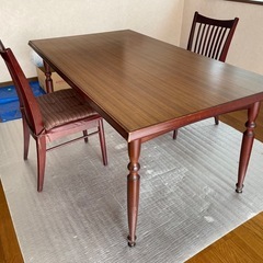 ダイニングテーブル