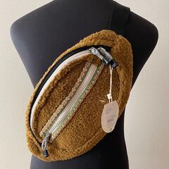 【タグ付き未使用品】AIGLE★キャメル色のボア素材・ウェストバ...