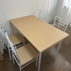 【決まりました】ダイニングテーブル