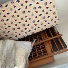 ベビーベッドの画像