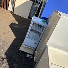 冷蔵庫、洗濯機、ベット、ソファ