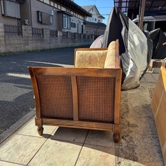 取引決定　
カリモクソファー　コロニアルの画像