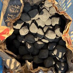 木炭と豆炭　切炭　キャンプ　バーベキュー　まめたん　豆炭あんかの画像
