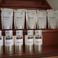 リピーターの方にはおまけ　シャンプー　コンディショナー　コーセー...