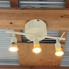 IKEA LED 3連照明 ホワイト（蛍光色）