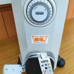 DeLonghi デロンギ オイルヒーター 1500W RHJ10F1015-DG 暖房器具の画像