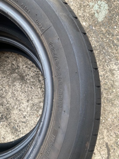 中古タイヤ(ブリヂストン)195／60R 16