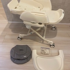 combi ハイロースウィングチェアの画像