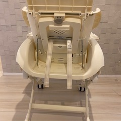 combi ハイロースウィングチェアの画像