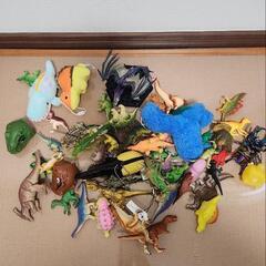 恐竜、昆虫フィギュア