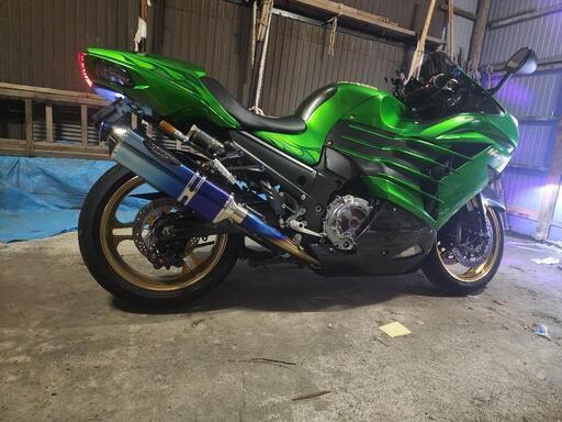 ZX14R フルカスタム (鈴木淳司) 横浜のカワサキの中古あげます
