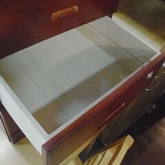 木製　鍵付き　ミニチェスト　隠しキャスター付き　収納家具　引き出し　貴重品収納
