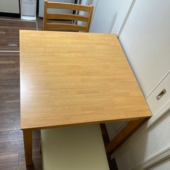 2人掛け用　ダイニングテーブルの画像