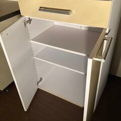 【価格再設定】食器収納の画像