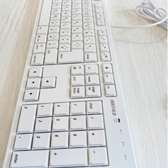 バッファローフルキーボード パンタグラフMacモデル ホワイトBSKBM01WHの画像