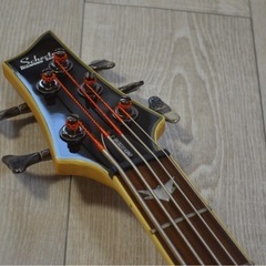 Schecter OMEN EXTREME-5 ベース　の画像