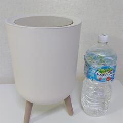 🌺小さな可愛い❤ゴミ箱の画像