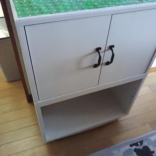 キャビネット