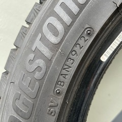235/50R18 スタッドレスタイヤの画像