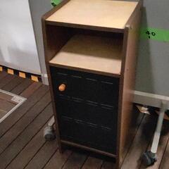 1206-152 レトロポップ　電話台　花柄