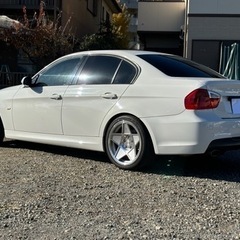 6MT 320i Mスポーツ BMWカープレイ　コンフォートアクセスの画像