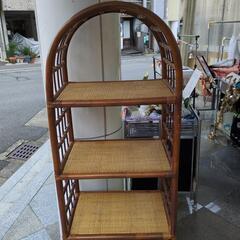 【売切れました！】 籐家具 レトロ アーチ型 ラタンシェルフ の画像
