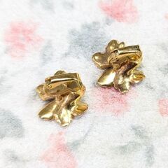 ☆イヤリング　アクセサリー　フラワーイヤリング　ピンク　中古品　の画像