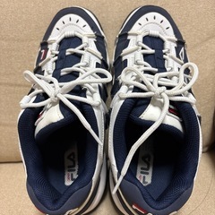 FILA スニーカーの画像