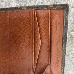 VUITTON財布の画像