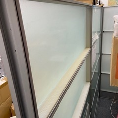 すりガラス調パーテションの画像