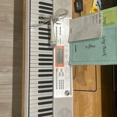 カシオ　電子キーボード　LK-123