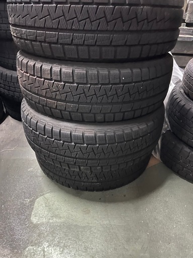 185/60R15 スタッドレス　ピレリィー　4本 組み替え工賃込み