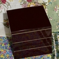 ♡未使用☆重箱（３段）
