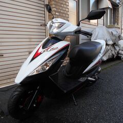 SYM　GT125　4スト　走行１千キロ代　バッテリー新品　スペアキー有　Eオイル交換済の画像