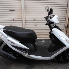 SYM　GT125　4スト　走行5千キロ代　バッテリー新品　Eオイル交換済　ガソリン満タンの画像