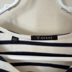 【GUESS】長袖Tシャツの画像
