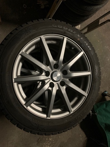 スタッドレス　215／55R17