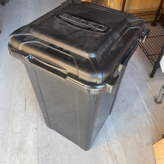 フタ付きゴミ箱　ダストボックス
